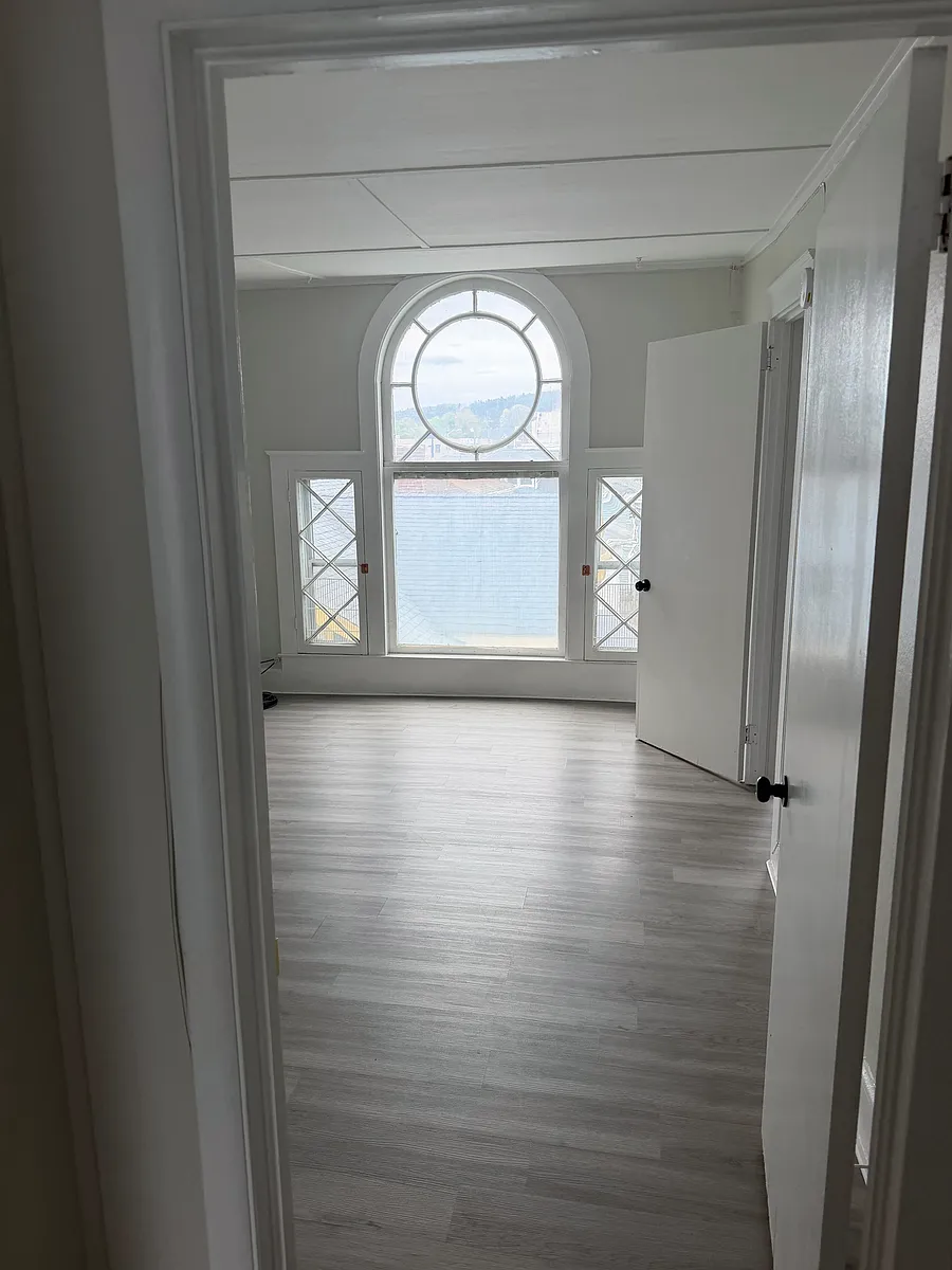 Building Photo - 100 Nanticoke Ave #4