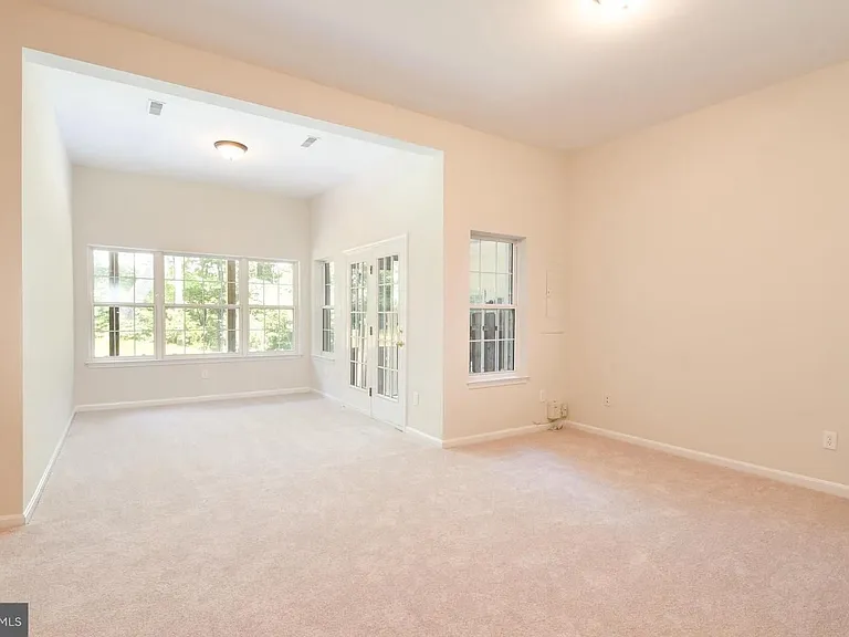3802 Koval Ln — Photo 21