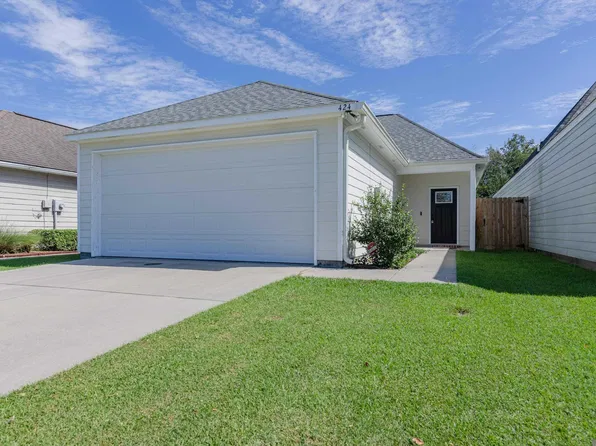 424 S Iberville Ave, Gonzales, LA 70737