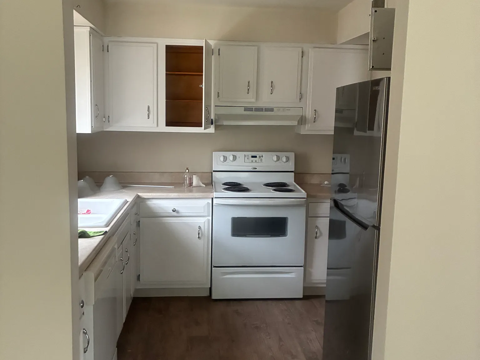 1 bed, 800 sqft, $1,525 — Photo 2