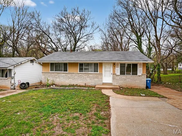 10185 Green Valley Dr, Saint Louis, MO 63136