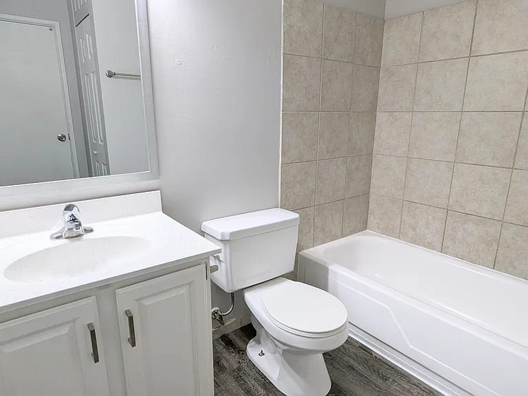 Copper Cove Apartments — Photo 35