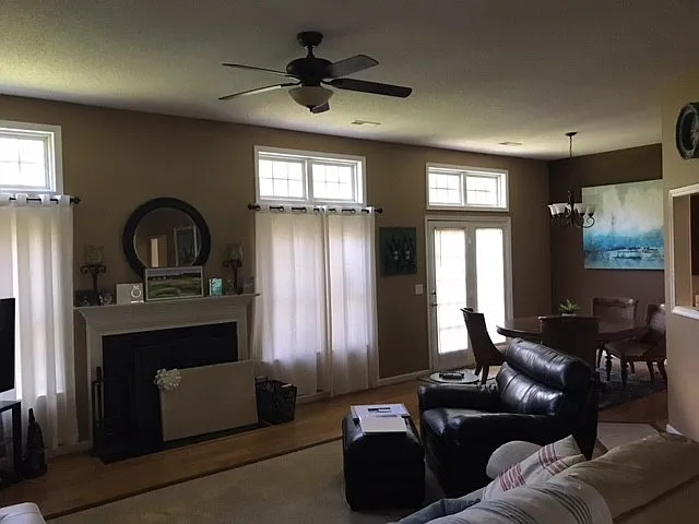3 Bedroom In Lake Jeanette Three Meadows Neighborhood — Photo 4