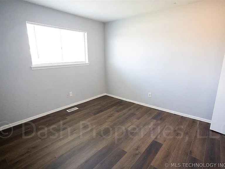 5104 S 75th East Ave — Photo 50