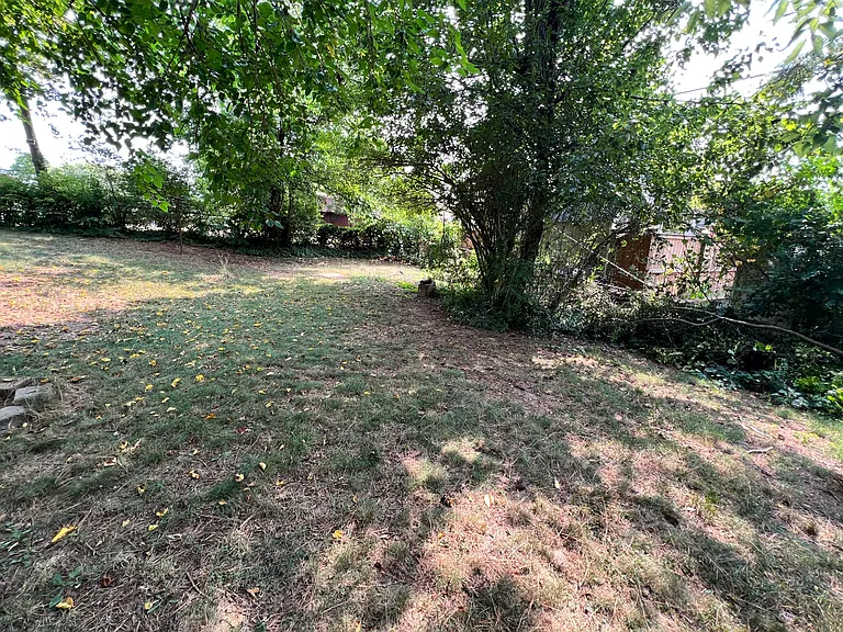 608 Hanson Ave — Photo 8
