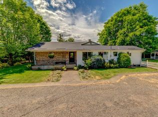 8520 NW Meadow Lake Rd, Carlton, OR 97111