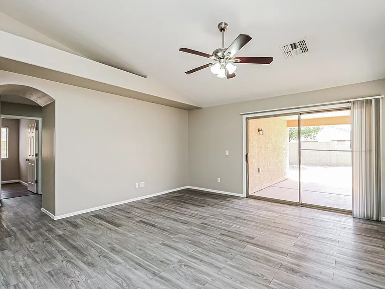 2725 E Carol Ave — Photo 3