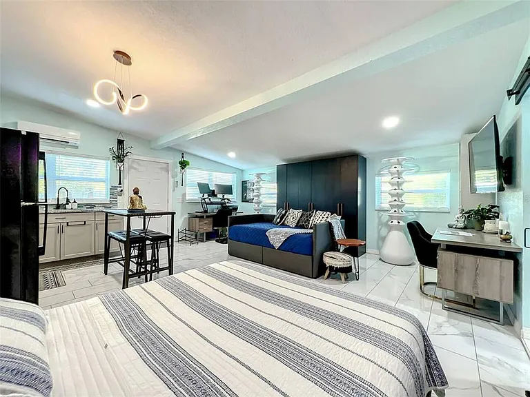 1245 Catalpa Dr #4 — Photo 19