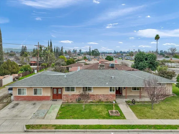 2418 N Sierra Vista Ave, Fresno, CA 93703