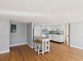 10 High St APT 3, Kennebunk, ME 04043