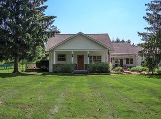 2501 Chagrin Dr, Willoughby Hills, OH