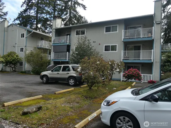 5812 200th St SW B, Lynnwood, WA 98036