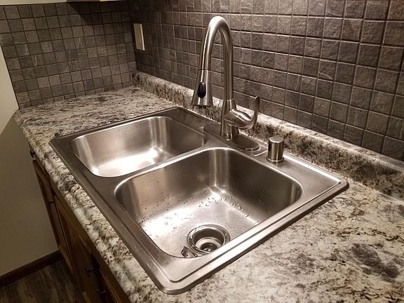 3rd image of 60 Stevens St W APT 8