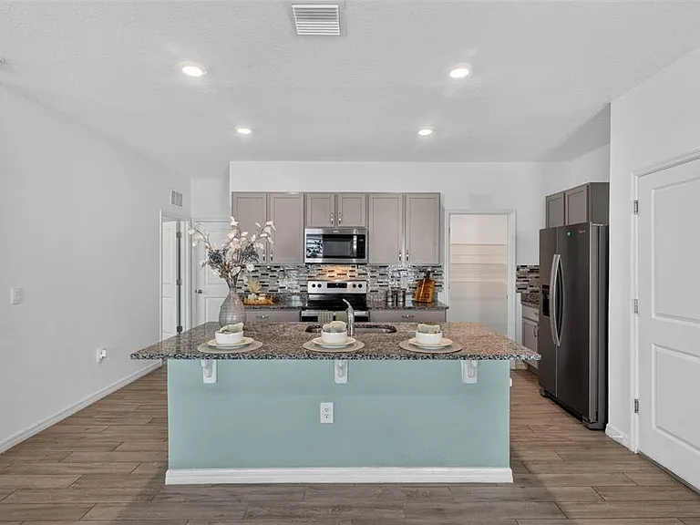 5122 SW 49th Ln — Photo 10