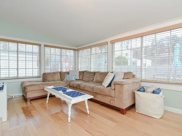 59 Harriss Ct, Abington, MA 02351