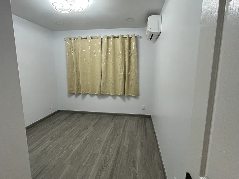 2336 Coyne St #2 — Photo 4
