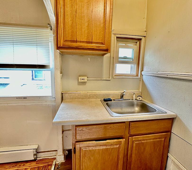 956 6th St. 956 6th St Whitehall PA Zillow