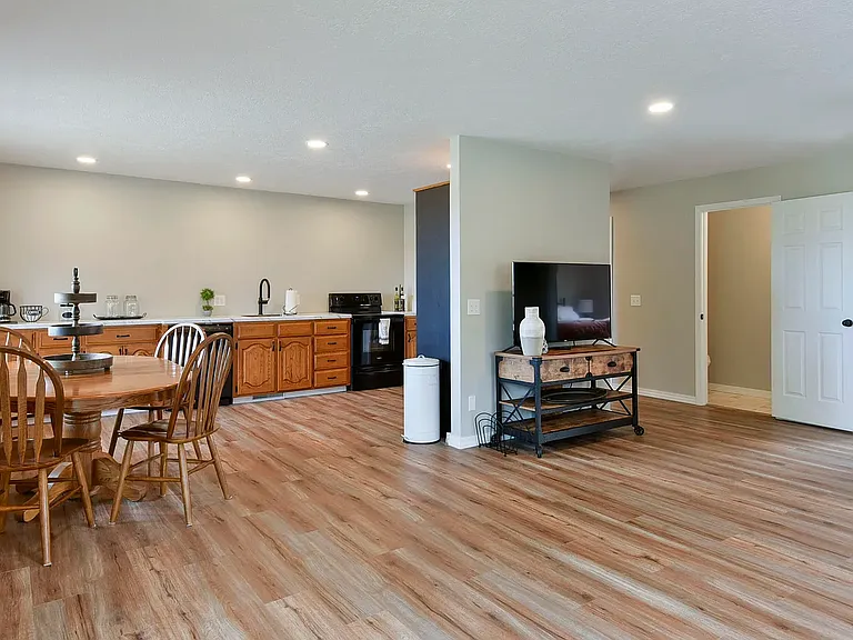 350 Campbell Point Rd #1 — Photo 8