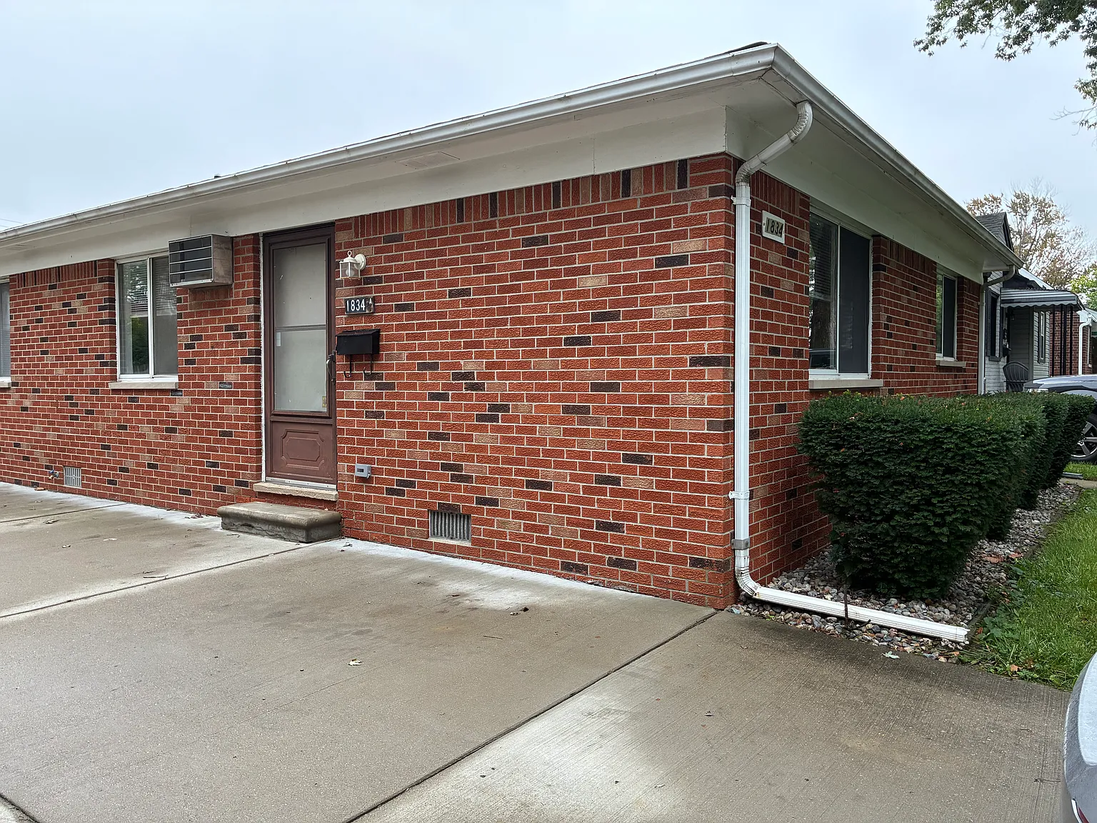 1 bed, 800 sqft, $1,200 — Photo 2