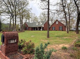 14 Jamie Ln, Clarksville, AR 72830