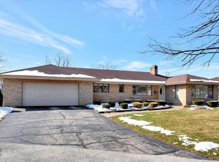 905 Clyde Ave, Downers Grove, IL 60516