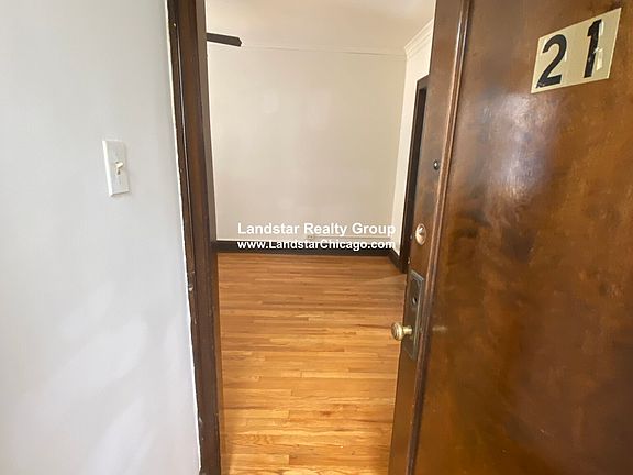 2nd image of 5950 W Fillmore St #24