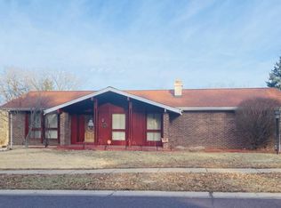 12294 Partridge Run Dr, Florissant, MO 63033