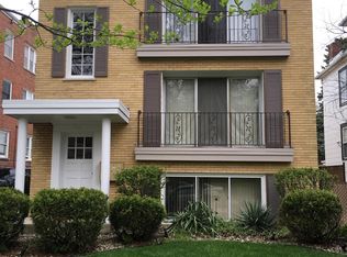 116 Pine Ave APT 1, Riverside, IL 60546