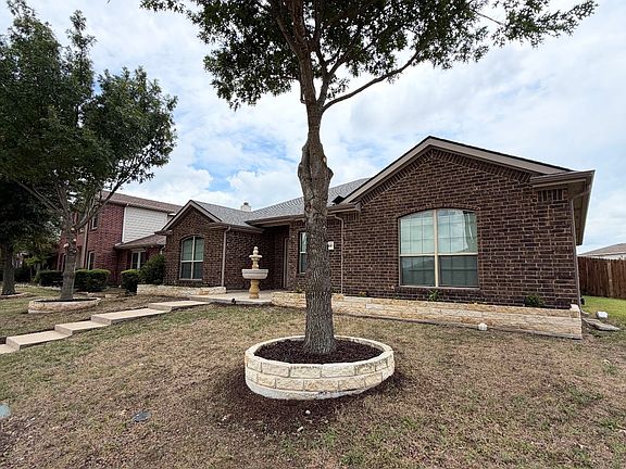 3rd image of 1462 Carsen Way