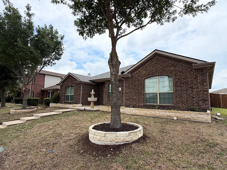 1462 Carsen Way — Photo 3
