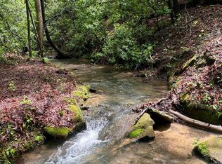 923 Reeves Rd, Monterey, TN 38574