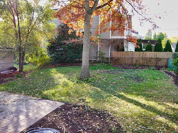 4th image of 1337 Ogden Ave