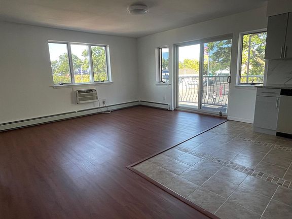 4th image of 6402 174th St Floor 2&3