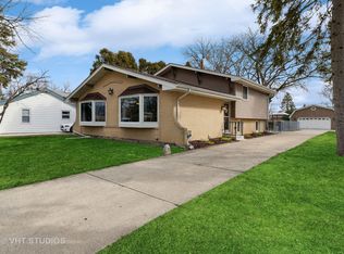 8215 Leclaire Ave, Burbank, IL