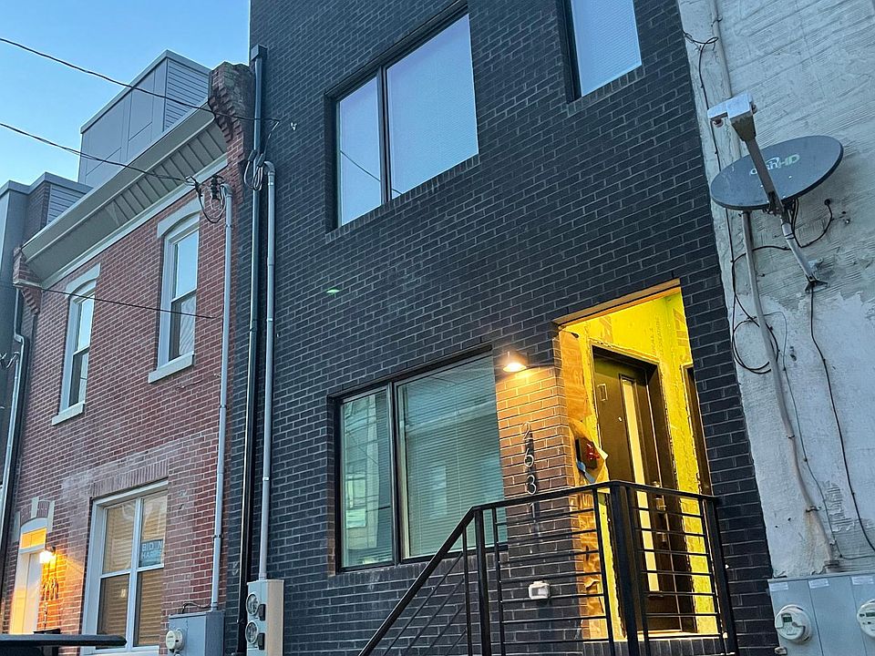 1st image of 2631 W Oxford St APT 2