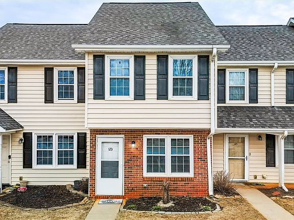 2nd image of 123 Trailside Ln