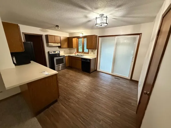 15116 Hickory St, Spring Lake, MI 49456
