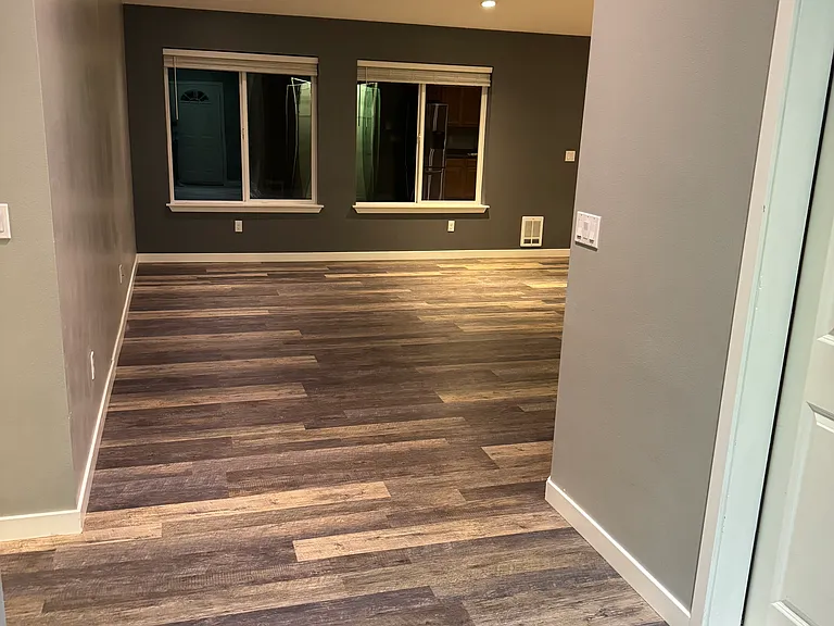 1551 Graham Dr — Photo 4