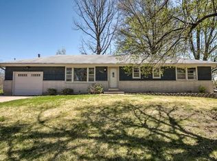 7927 N Broadway Ave, Gladstone, MO 64118