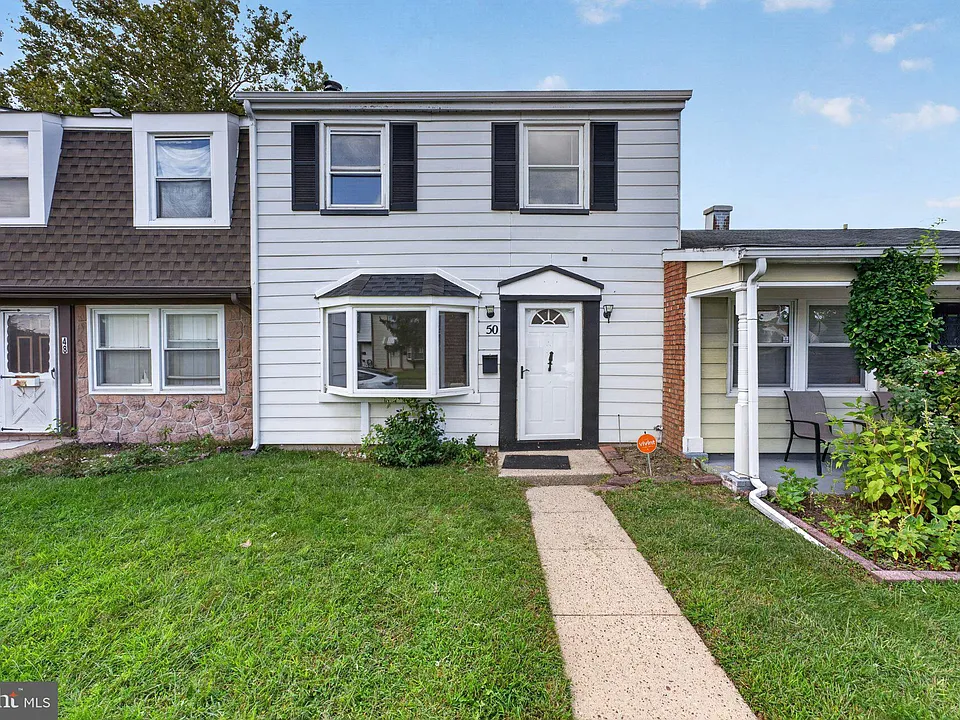50 Raeburn Ln