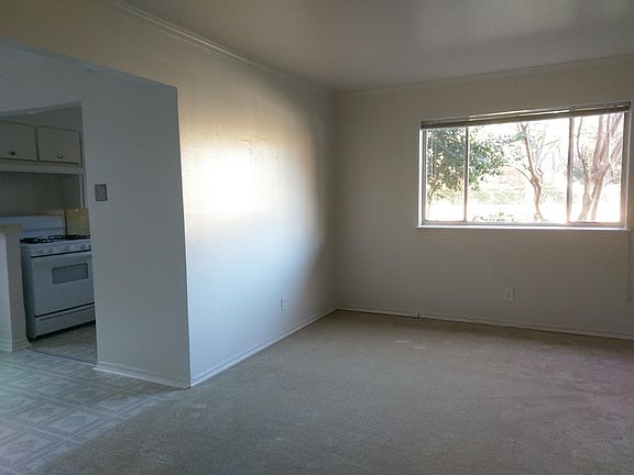 2nd image of 6284 Richmond Ave APT A