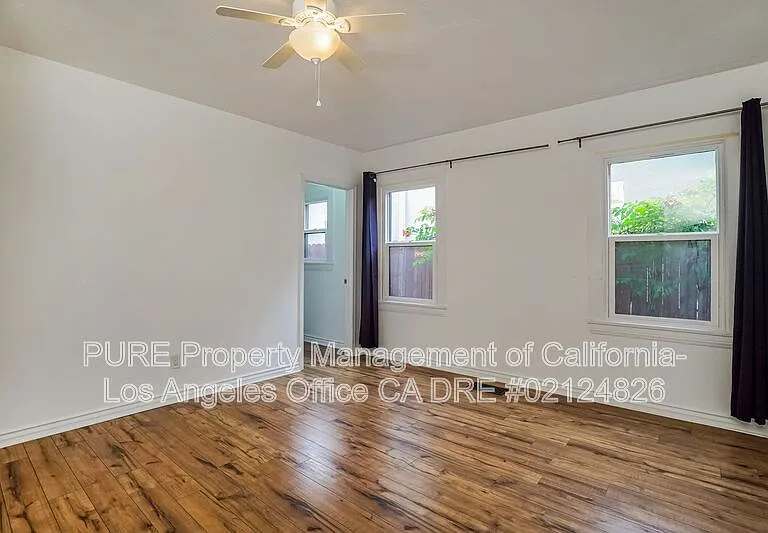 5049 Pickford St — Photo 16