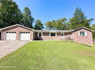 112 Bay Path Dr, Oak Ridge, TN 37830