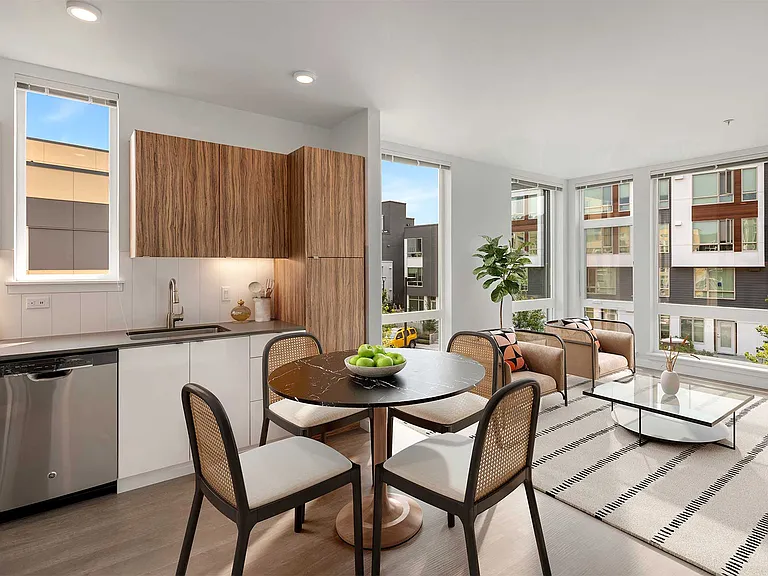 CityLine — Photo 7