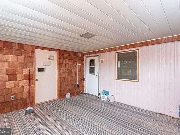 5th image of 33342 Sharkeys Ln