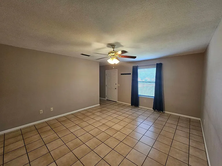 221 Viola Ave S — Photo 9