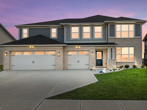 955 Garrison Dr, Greenwood, IN 46143