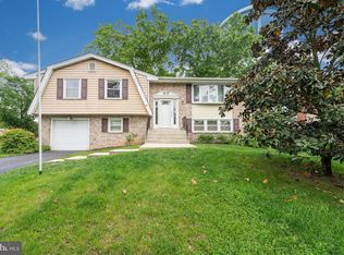 2114 Dennis Rd, Waldorf, MD 20601