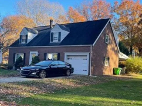 220 E 28th St, Dover, OH 44622