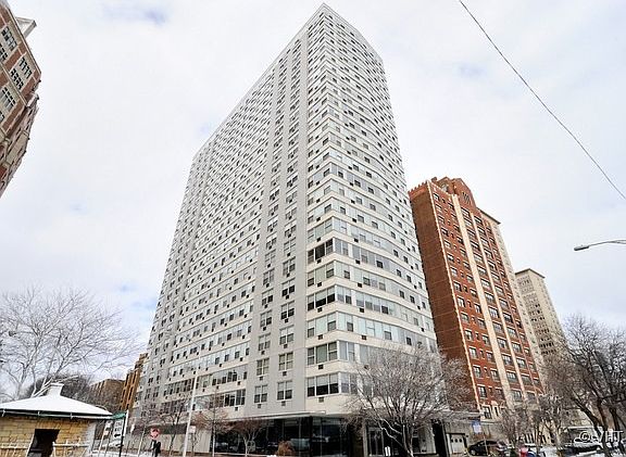 2nd image of 3900 N Lake Shore Dr APT 24C